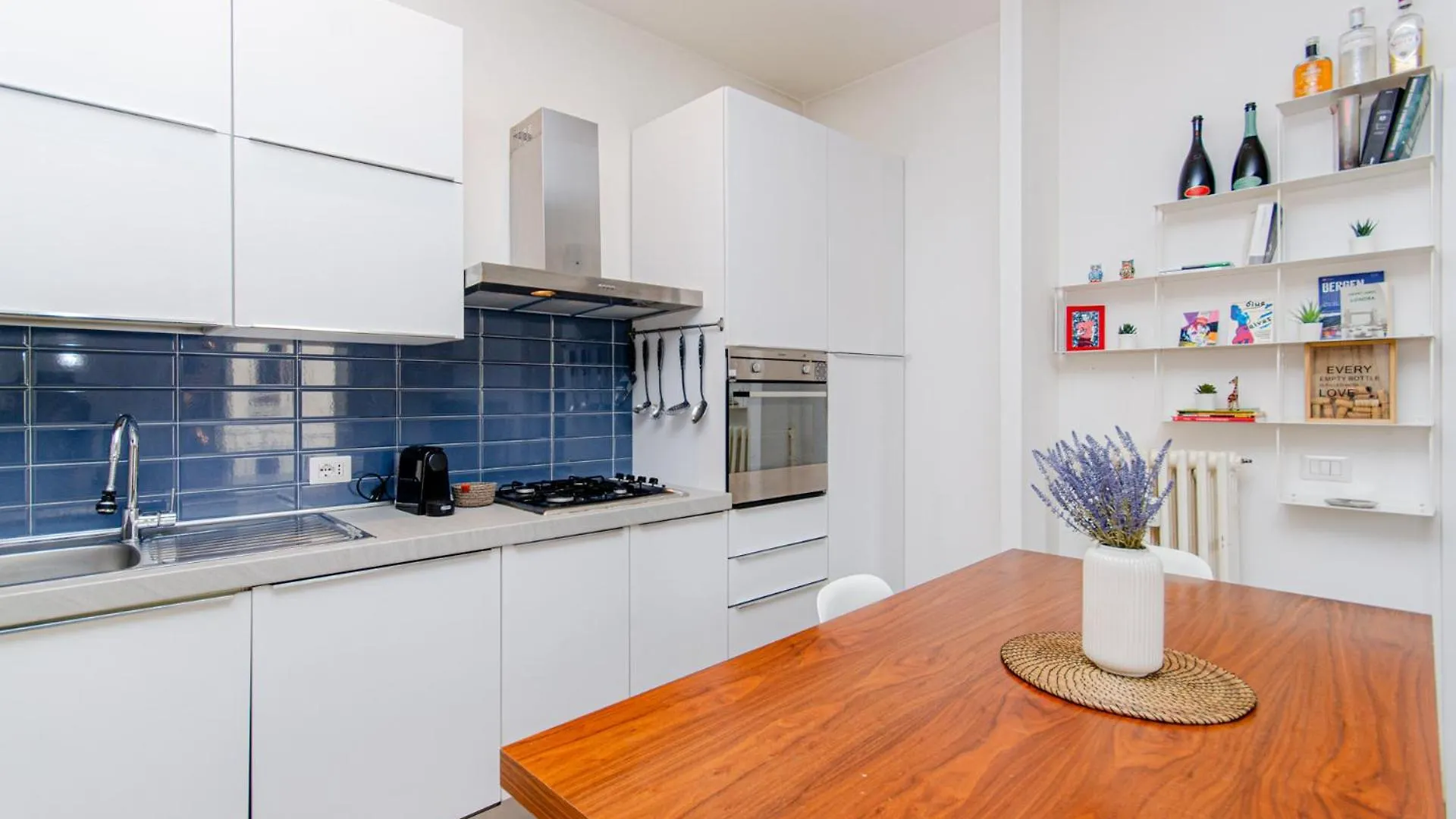 Vivimihome - Stelvio House Milano 0*,