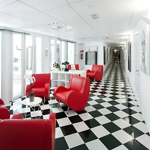 & Urban Padel Apart-hotel